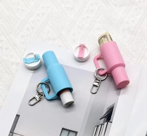 Mini Stanley Tumbler Keychain – Colorful & Cute Accessory for Bags, Backpacks & Keys – Random Color Cup Charm