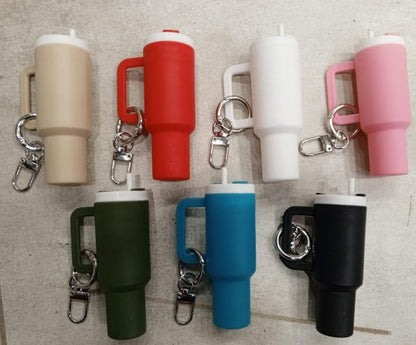 Mini Stanley Tumbler Keychain – Colorful & Cute Accessory for Bags, Backpacks & Keys – Random Color Cup Charm